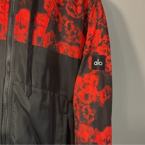 Alo yoga ROSES FREERIDER JACKET cherry and black color Small - Picture 5 of 14
